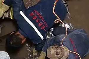 淮南电梯井堵漏施工视频